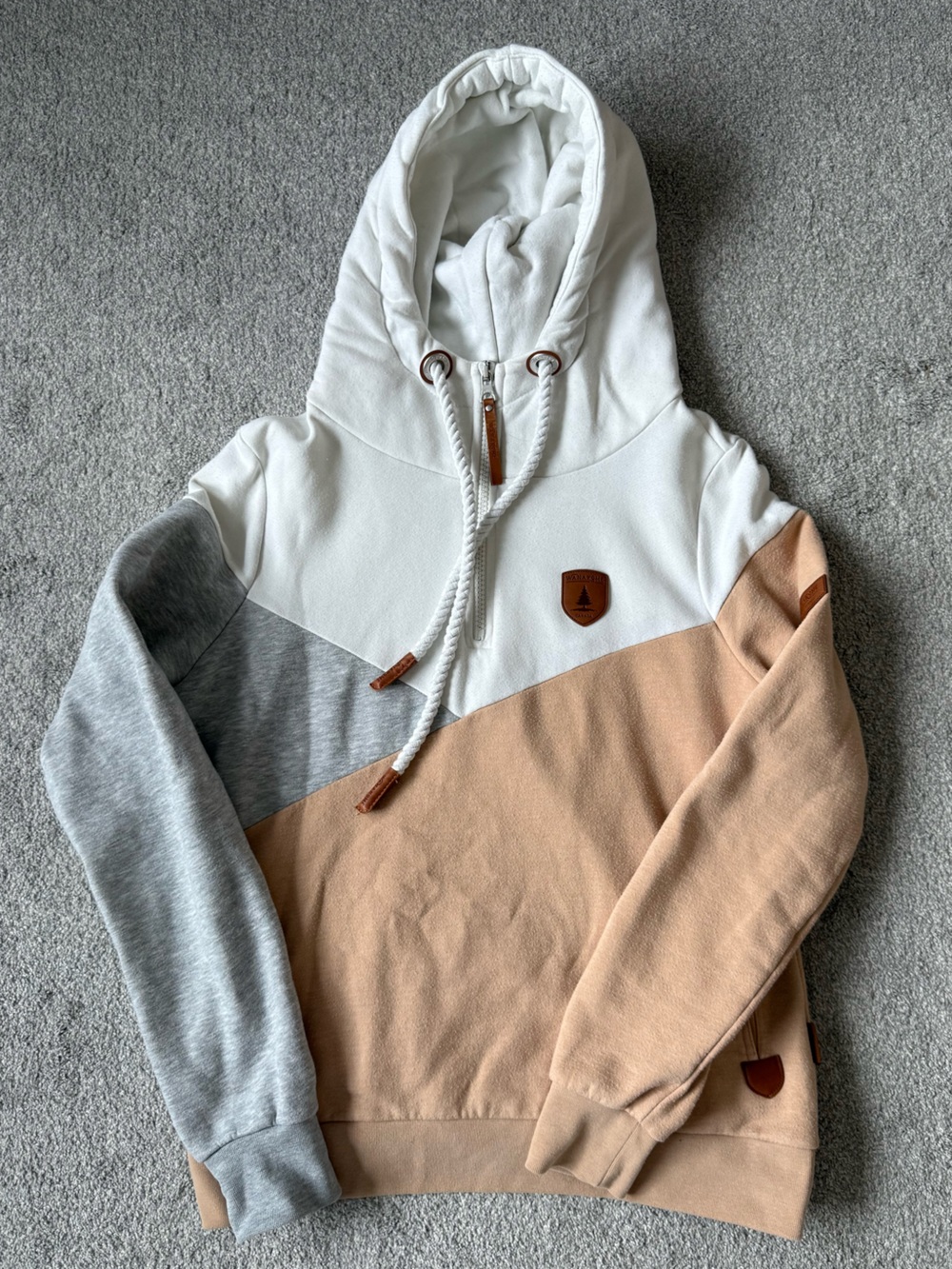 Wanakome Neutral-Tone Pullover